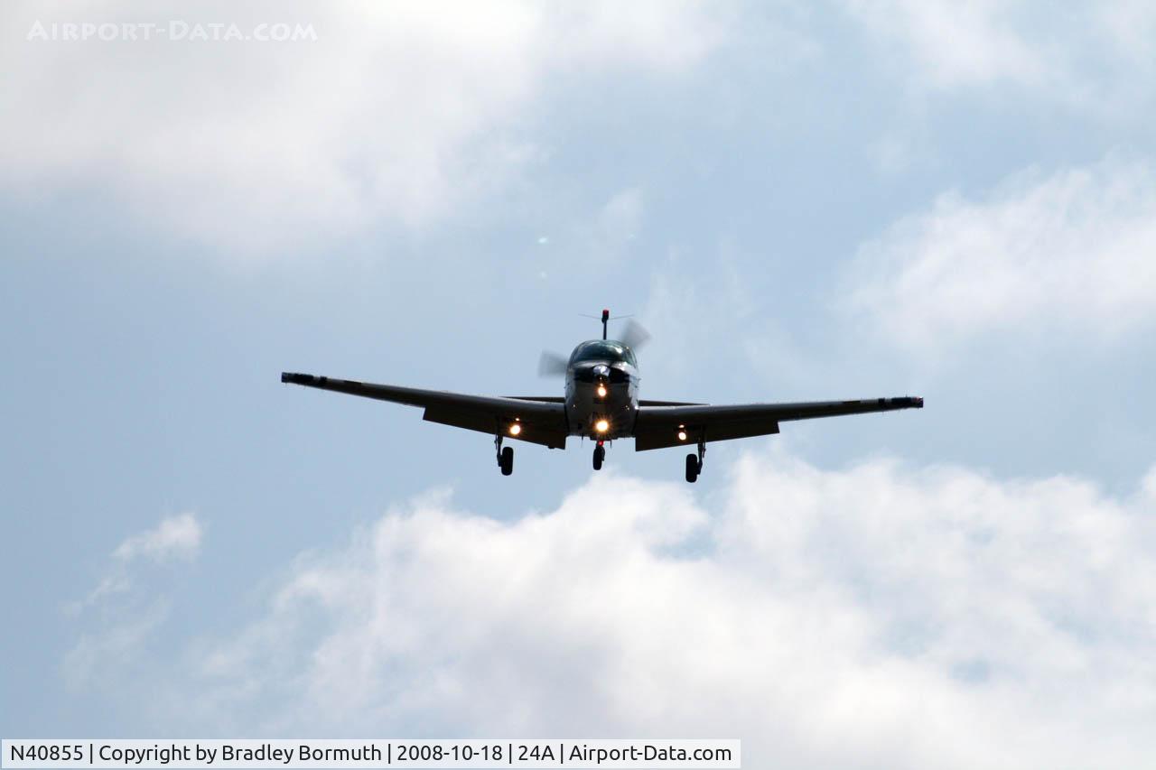 N40855, 2000 Raytheon Aircraft Company A36 Bonanza C/N E-3298, A great day to take pictures!