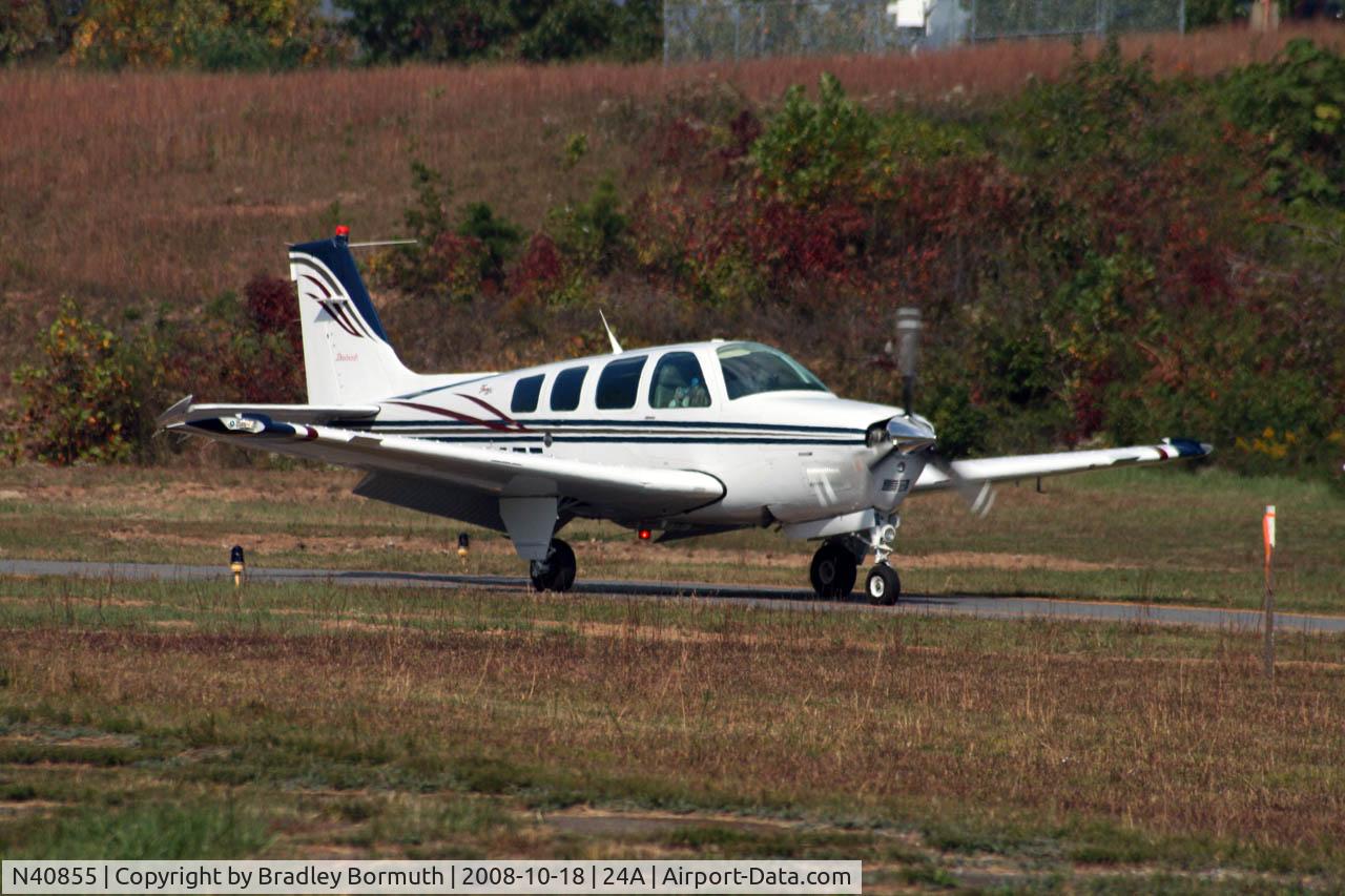 N40855, 2000 Raytheon Aircraft Company A36 Bonanza C/N E-3298, A great day to take pictures!