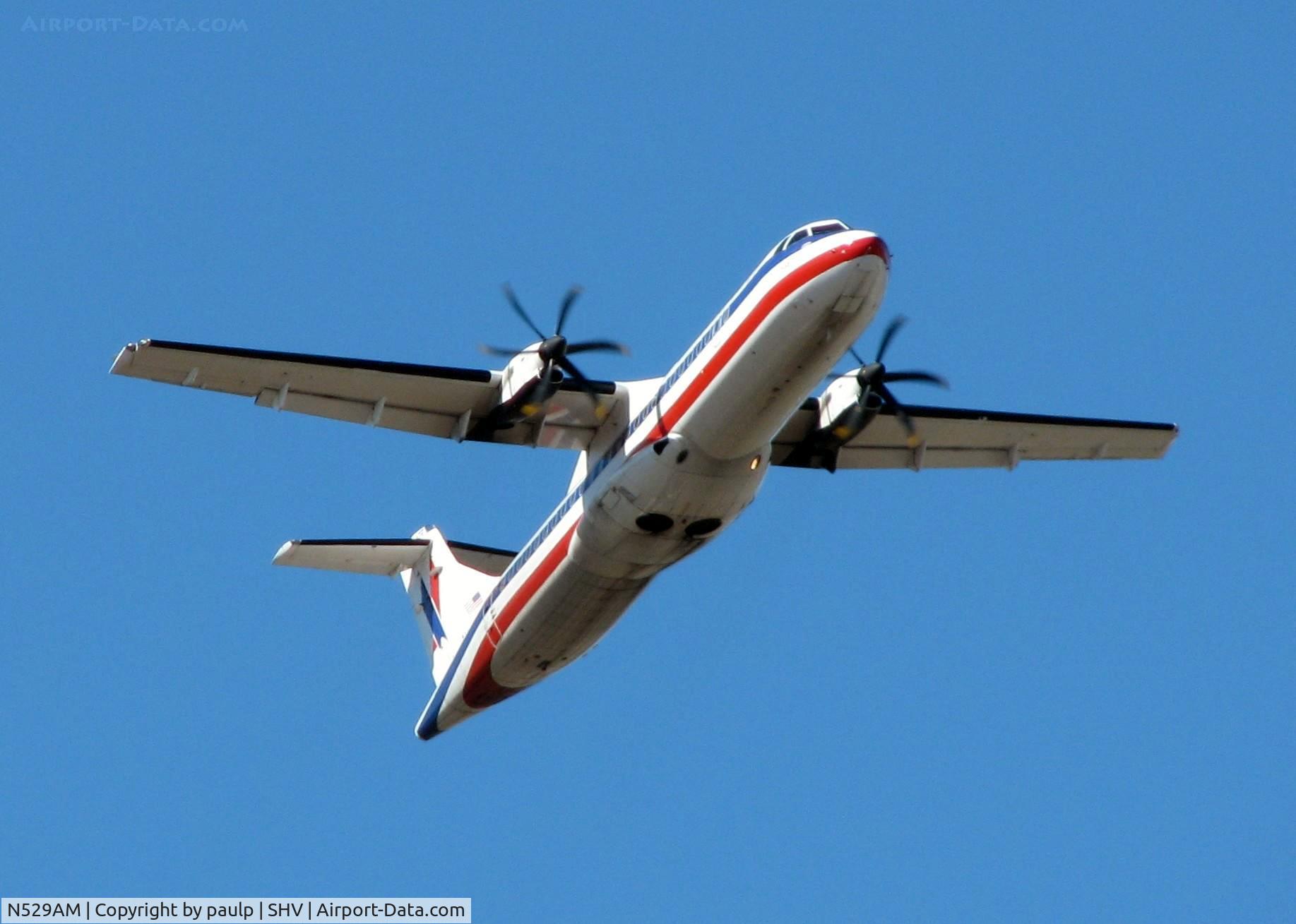 N529AM, 1997 ATR 72-212A C/N 529, Off of runway 05 at Shreveport Regional.