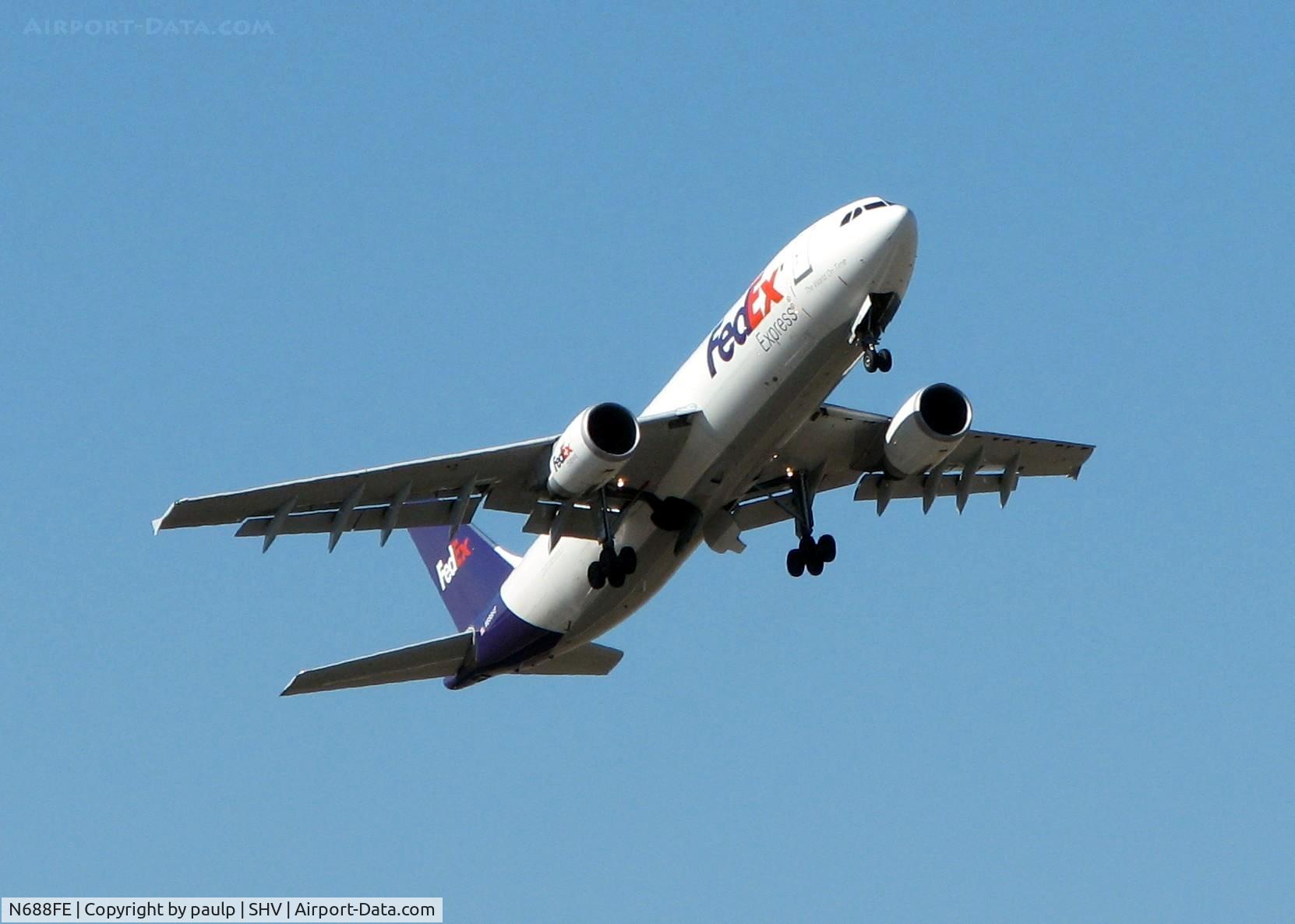 N688FE, 2007 Airbus A300F4-605R C/N 0874, Off of runway 05 at Shreveport Regional.