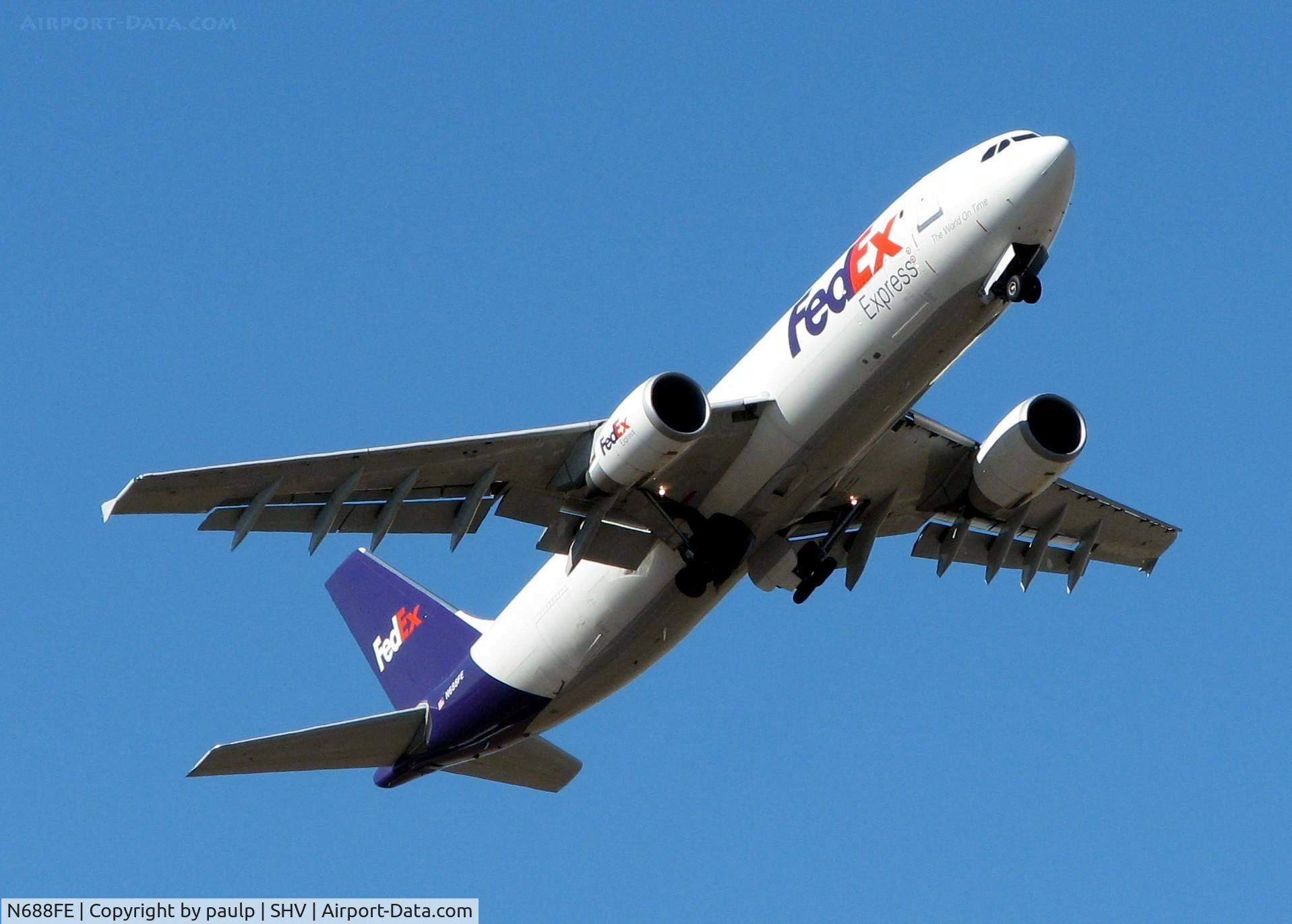 N688FE, 2007 Airbus A300F4-605R C/N 0874, Off of runway 05 at Shreveport Regional.