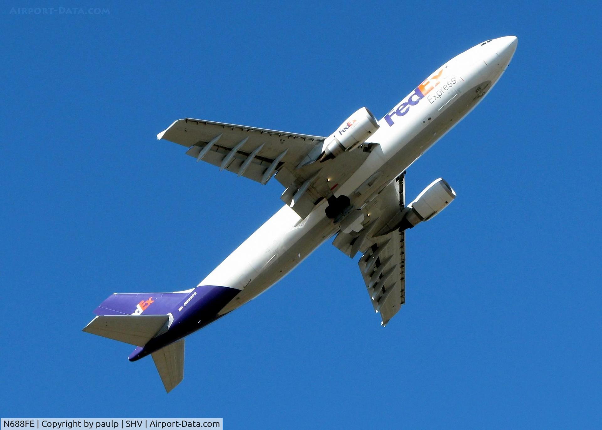 N688FE, 2007 Airbus A300F4-605R C/N 0874, Off of runway 05 at Shreveport Regional.