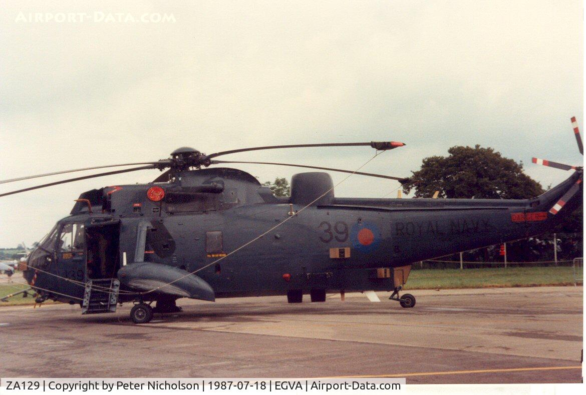 ZA129, 1980 Westland Sea King HAS.5 C/N WA890, Another view of the 826 Squadron Sea King on display at the 1987 Intnl Air Tattoo at RAF Fairford.