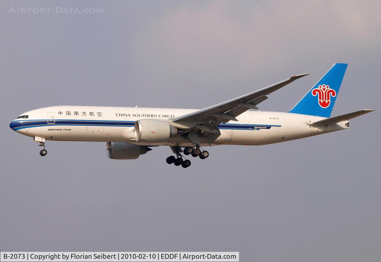 B-2073, 2009 Boeing 777-F1B C/N 37311, Short final rwy 25L