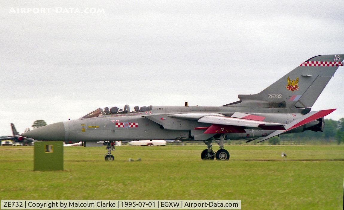 ZE732, 1987 Panavia Tornado F.3 C/N AS048/660/3296, Panavia Tornado F3 at RAF Waddington's Air Show in 1995.