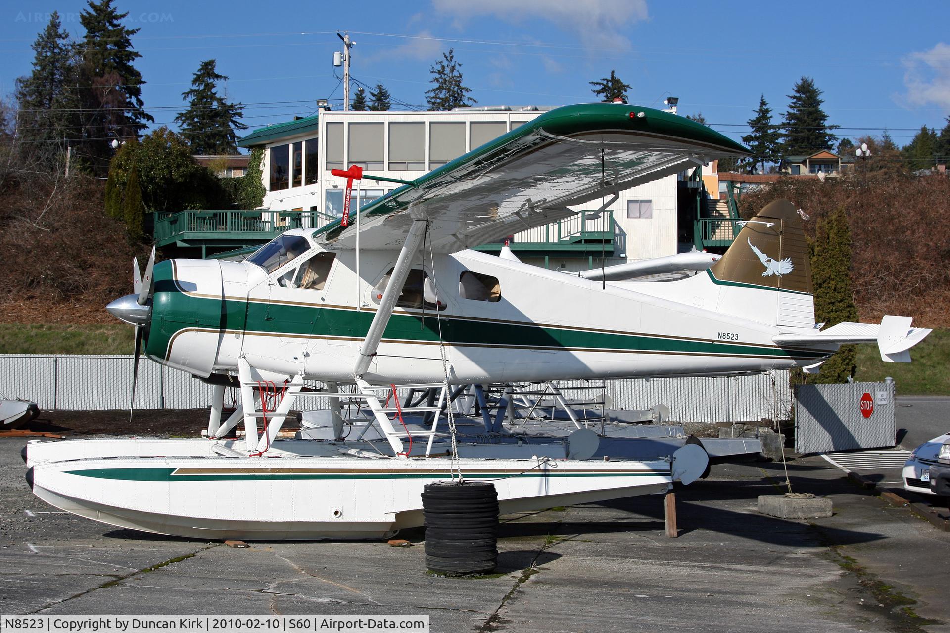 N8523, 1958 De Havilland Canada U-6A Beaver C/N 1262/1829 (57-6161), Winter hibernation
