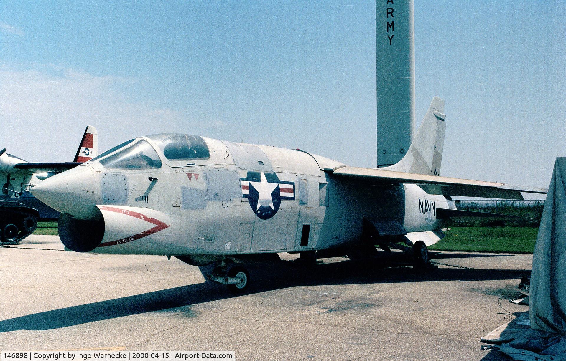 146898, Vought RF-8G Crusader C/N 728, Vought RF-8G Crusader of th USN at the Battleship Memorial Park, Mobile AL
