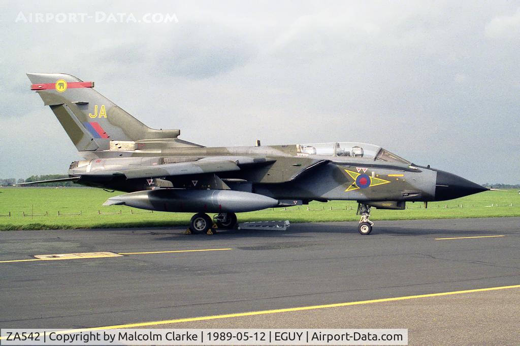 ZA542, 1981 Panavia Tornado GR.1 C/N 050/BS012/3026, Panavia Tornado GR1. From No 27 Sqn, RAF Marham at the Canberra 40th Anniversary Celebration Photocall at RAF Wyton in 1989