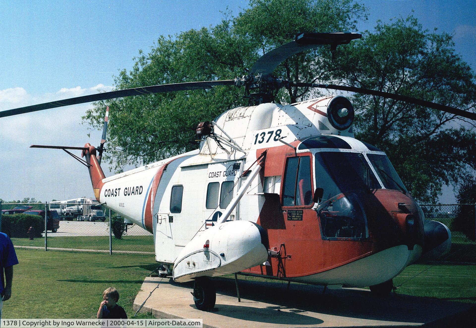 1378, Sikorsky HH-52A Sea Guard C/N 62.056, Sikorsky HH-52A Sea Guardian of the USCG at the Battleship Memorial Park, Mobile AL