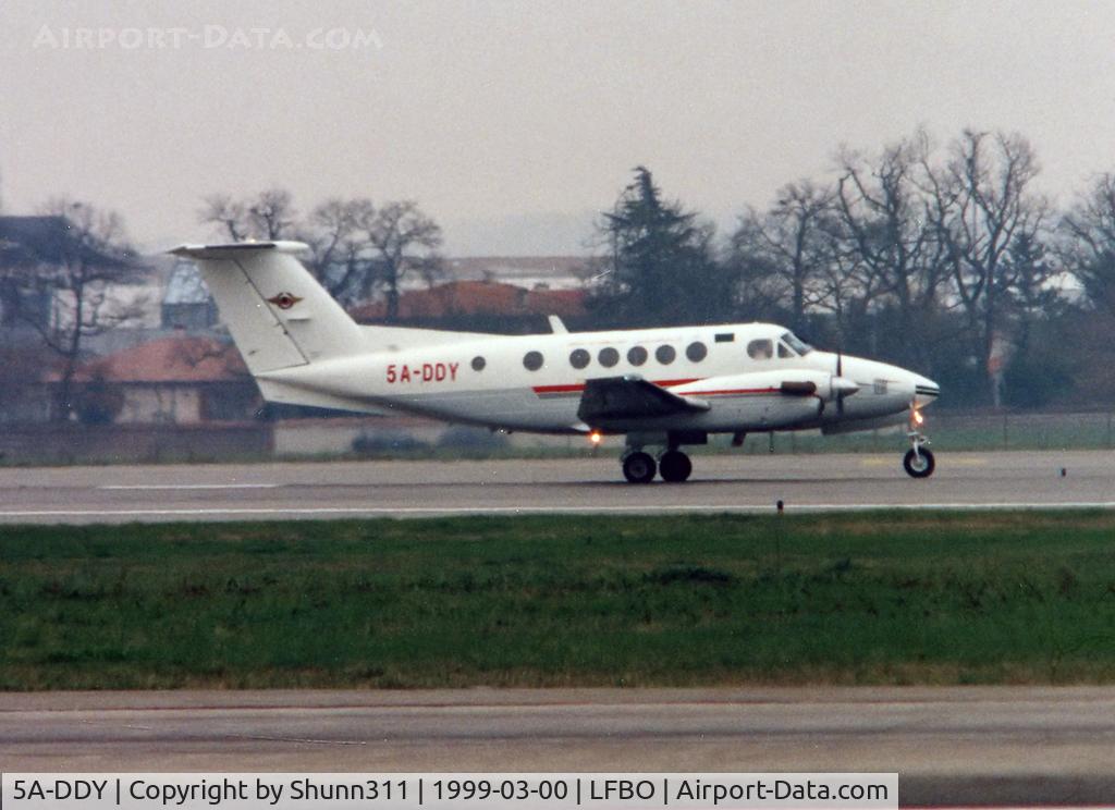 5A-DDY, 1980 Beech 200C Super King Air C/N BL-6, Ready for take off rwy 15L