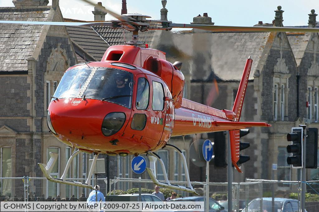 G-OHMS, 1982 Aérospatiale AS-355F-1 Twin Ecureuil C/N 5194, Taken at Weston-super-Mare Heli-Days - hope he ignores the road-signs !
