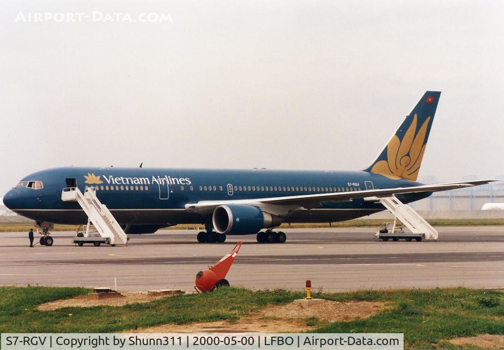 S7-RGV, 1995 Boeing 767-324/ER C/N 27392, Parked at the old terminal with, on board, vietnamese prime minister on visit to Airbus...