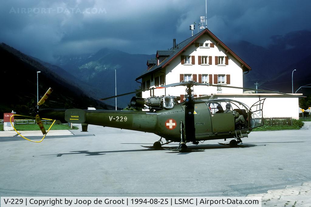 V-229, F+W Emmen SE-3160 Alouette III C/N 105/1051, In the last days of its military use the Swiss used Ulrichen for helicopters only. V-229 passed through for just a fuel stop.