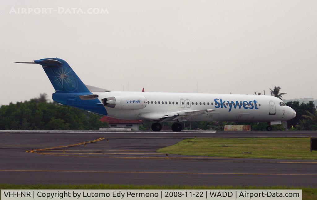 VH-FNR, 1994 Fokker 100 (F-28-0100) C/N 11488, Skywest