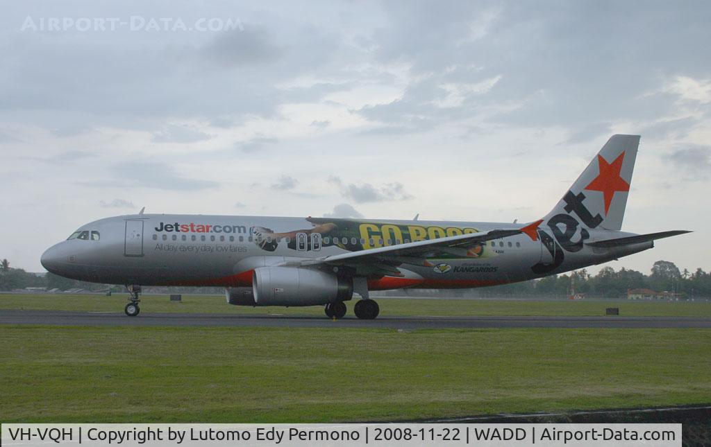 VH-VQH, 2001 Boeing 717-231 C/N 55094, Jetstar