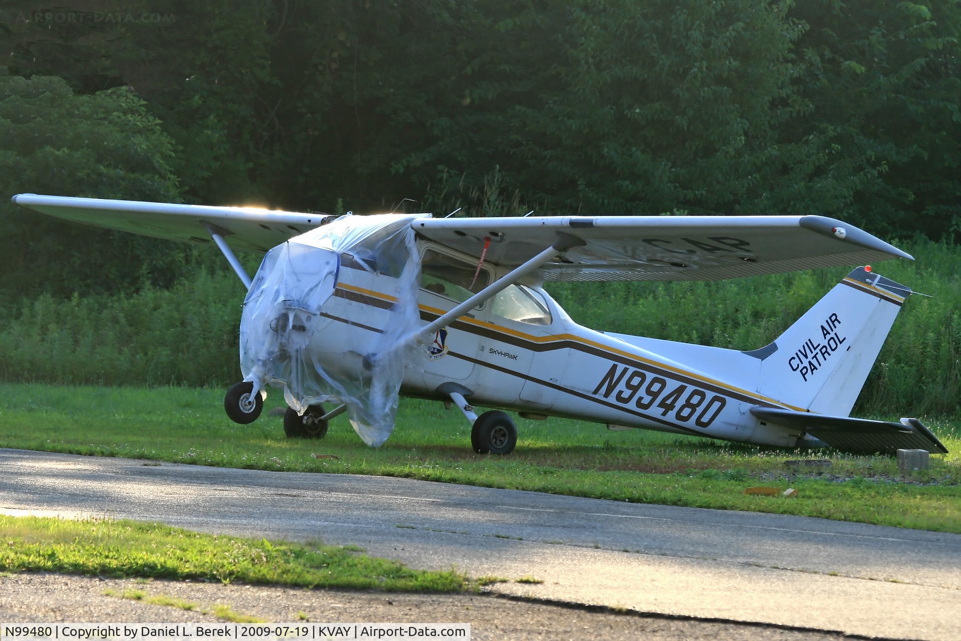 N99480, 1985 Cessna 172P C/N 17276453, A long way from home and without an engine, this Skyhawk does not appear to be going anywhere soon.