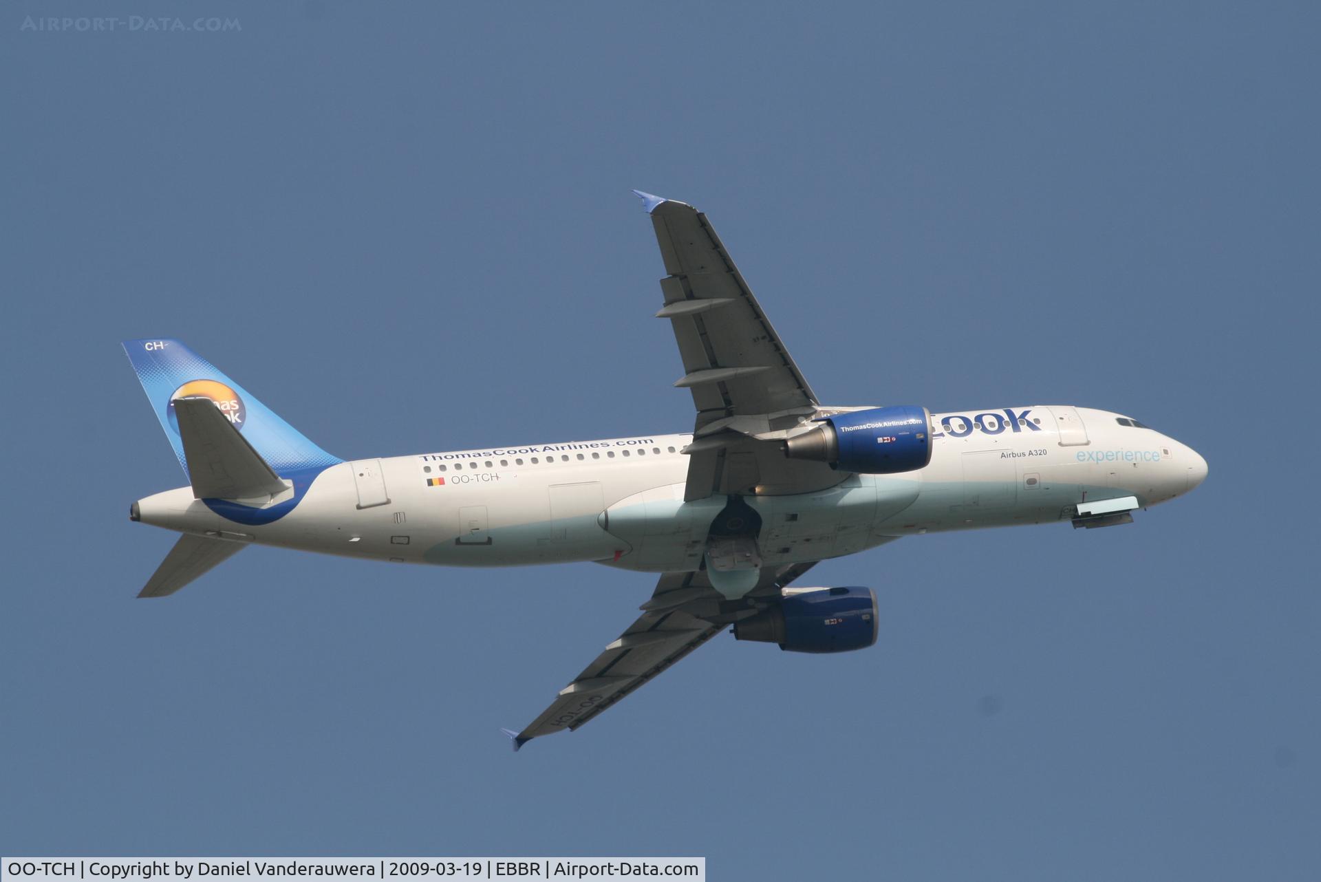 OO-TCH, 2003 Airbus A320-214 C/N 1929, Taking off from RWY 07R