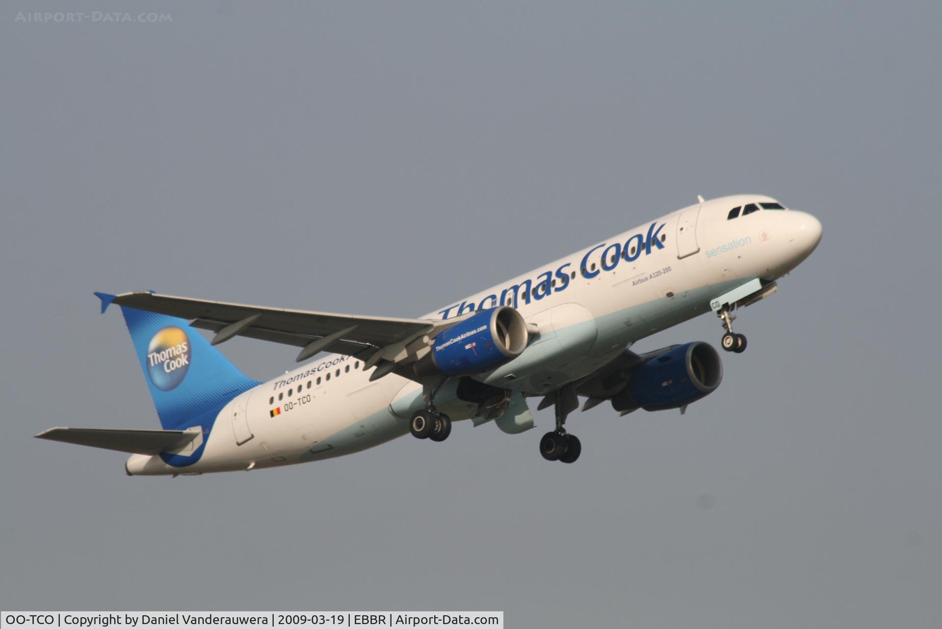 OO-TCO, 2000 Airbus A320-214 C/N 1306, Flight FQ4456 is taking off from RWY 07R