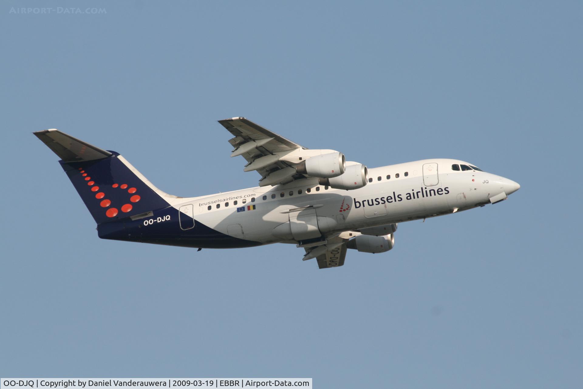 OO-DJQ, 1996 British Aerospace Avro 146-RJ85 C/N E.2289, Flight SN3617 is taking off from RWY 07R