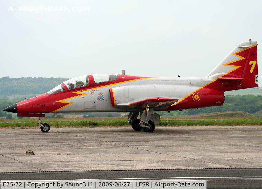 E25-22, CASA C-101EB Aviojet C/N EB01-22-022, Used as a demo during LFSR Airshow 2009