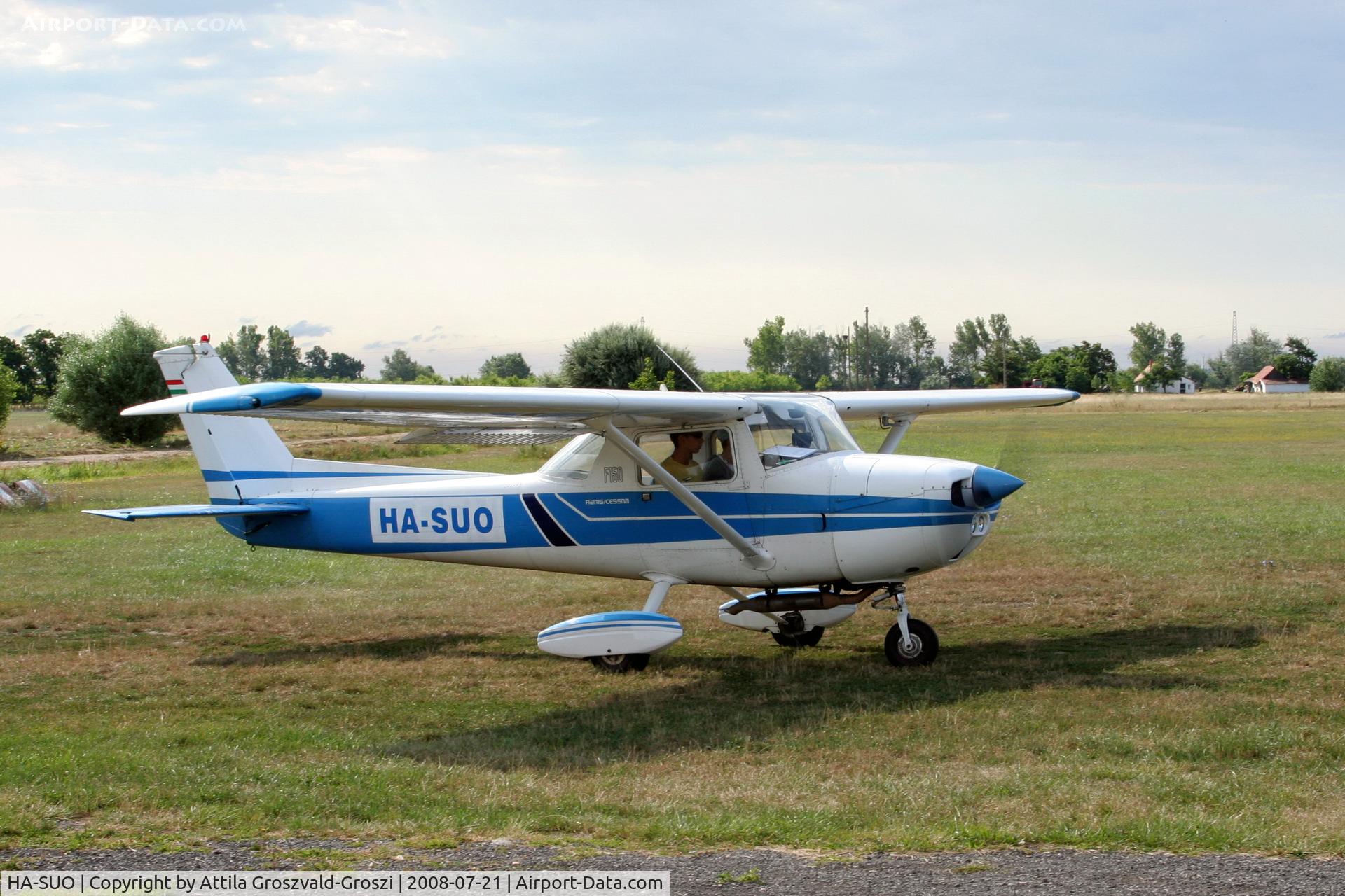 HA-SUO, 1974 Reims F150L C/N 1086, Hodmezövásárhely Airfield