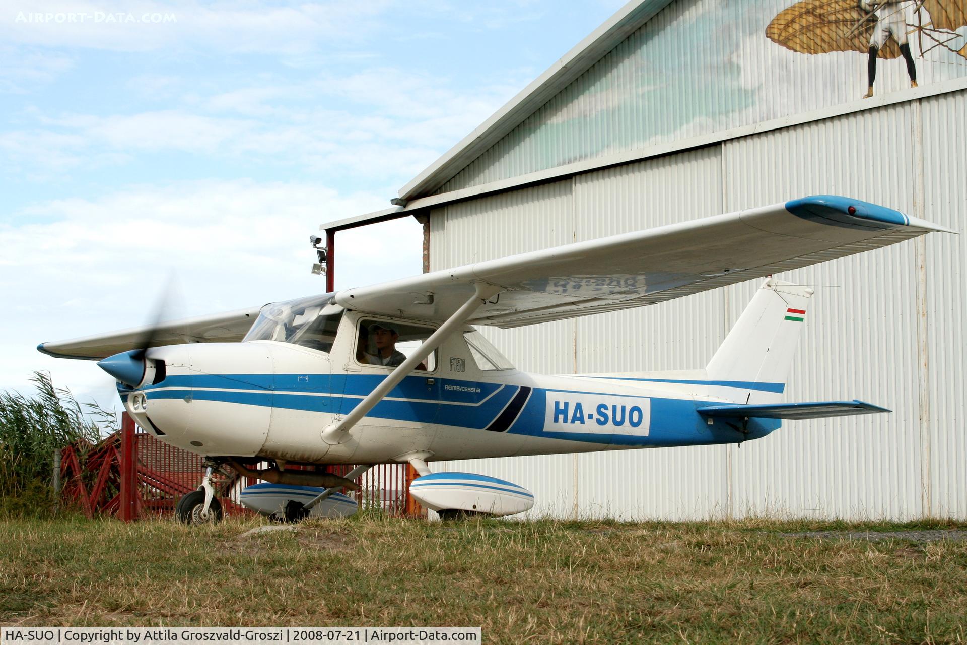 HA-SUO, 1974 Reims F150L C/N 1086, Hodmezövásárhely Airfield