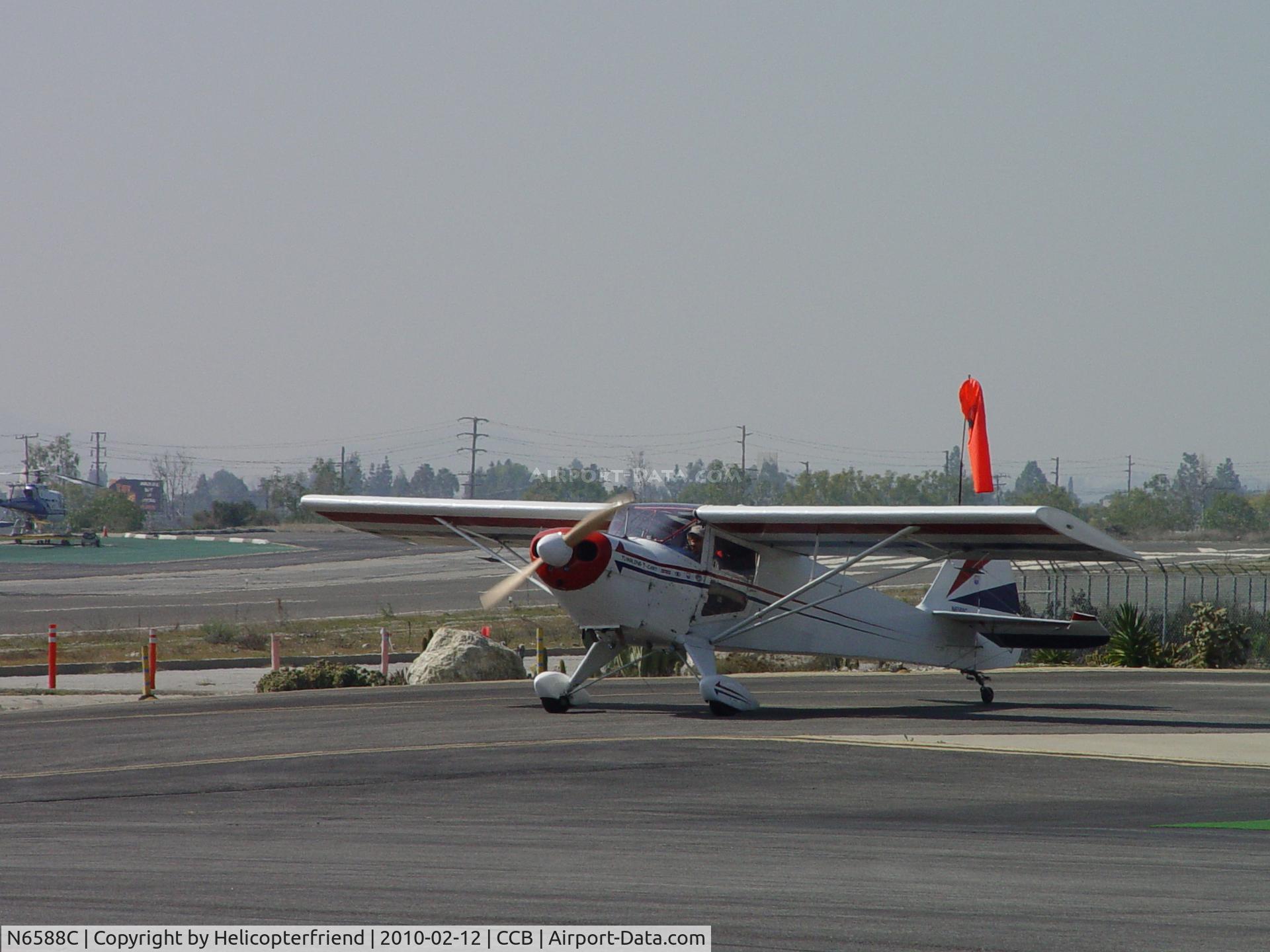 N6588C, 1992 Taylorcraft/Swick T-Clips C/N 1, Taxiing out of the fuel area