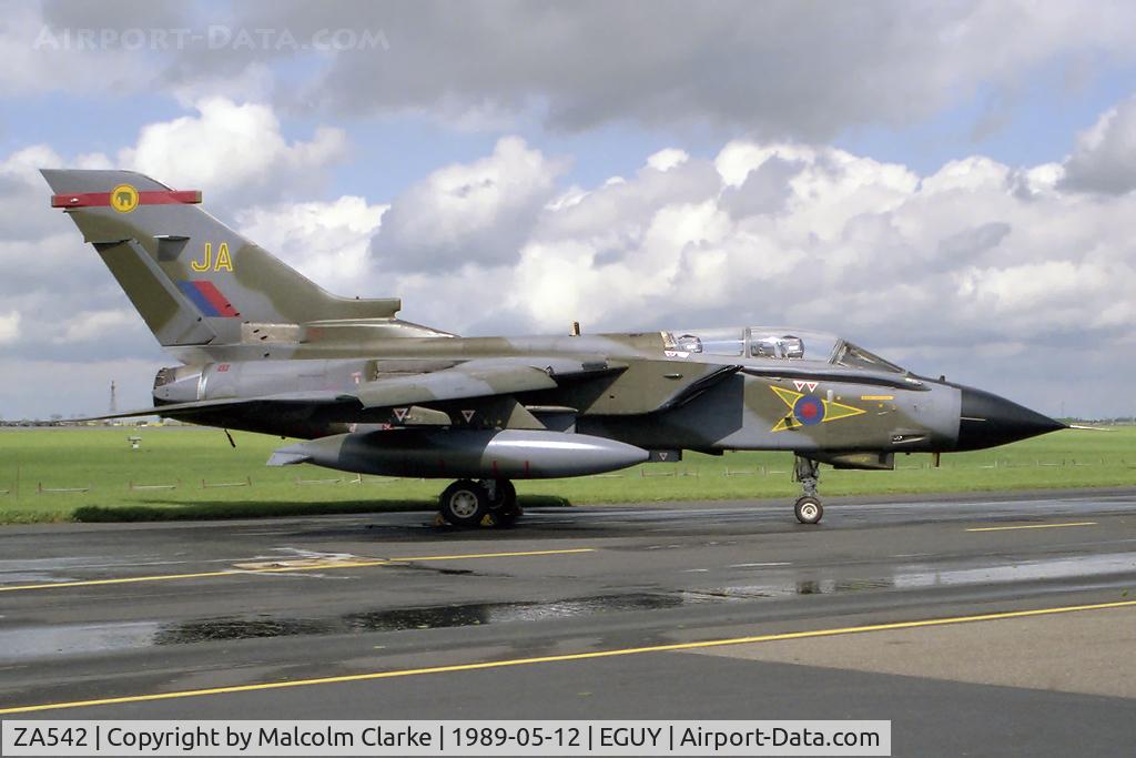 ZA542, 1981 Panavia Tornado GR.1 C/N 050/BS012/3026, Panavia Tornado GR1 from RAF No 27 Sqn, Marham at RAF Wytons Photocall in 1989 to celebrate 40 years of the Canberra in service.