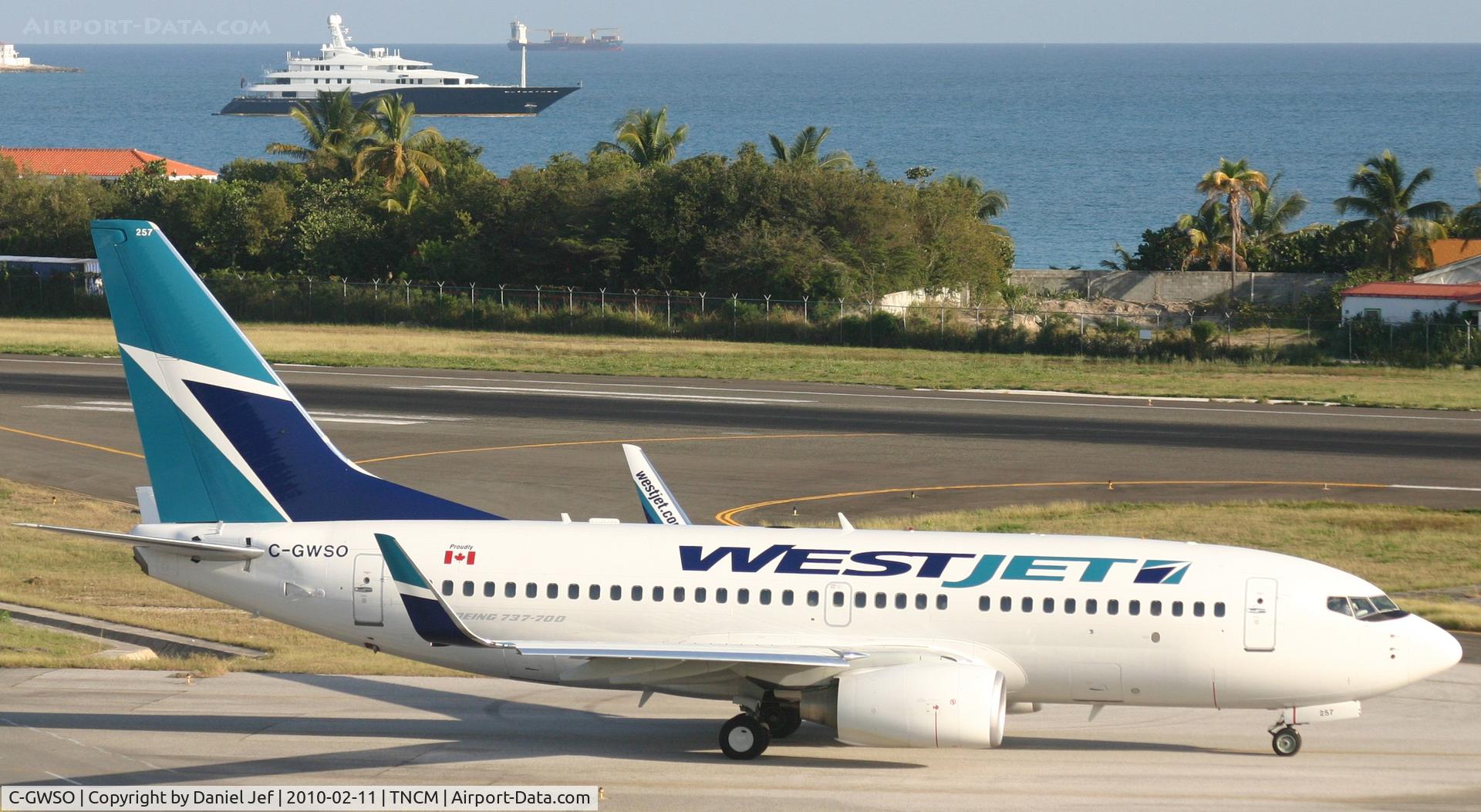C-GWSO, 2009 Boeing 737-7CT C/N 37090, Westjet C-GWSO taxing to the holding point A at TNCM