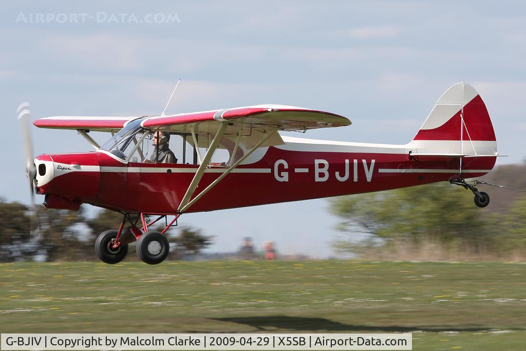 G-BJIV, 1965 Piper PA-18-150 Super Cub C/N 18-8262, Piper PA-18-150(180M) Super Cub at Sutton Bank, N Yorks in 2009.