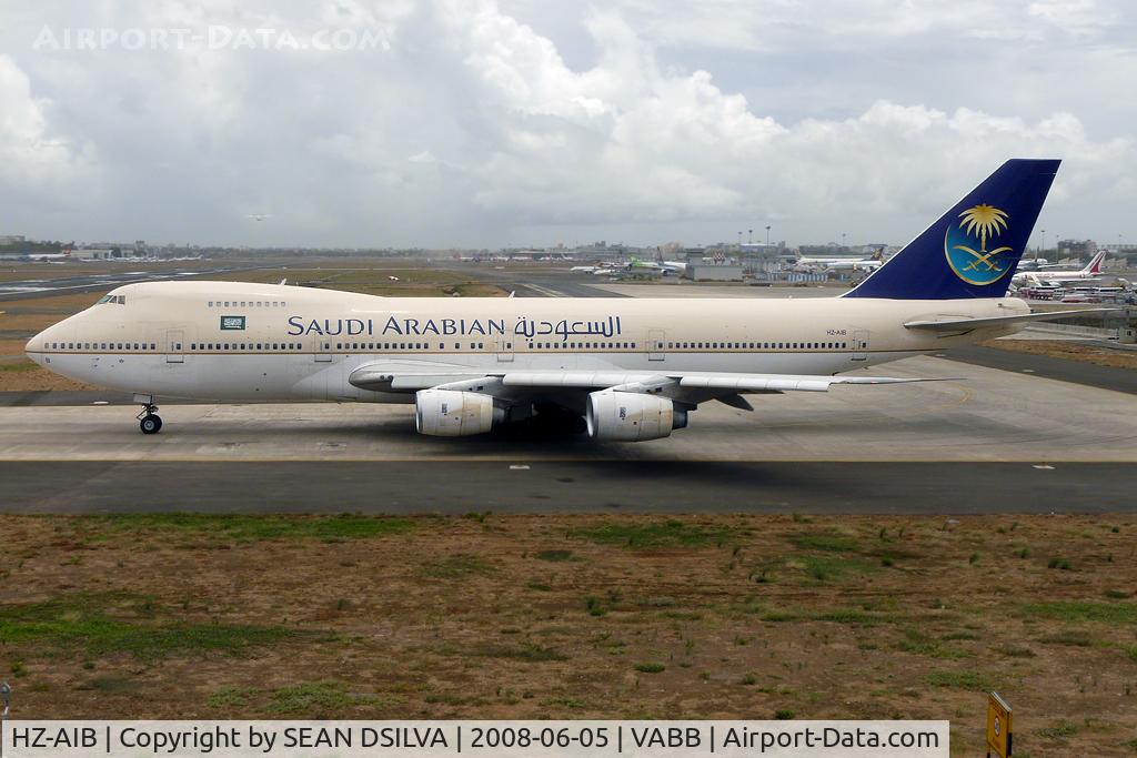 HZ-AIB, 1981 Boeing 747-168B C/N 22499, Holding on taxiway A4
