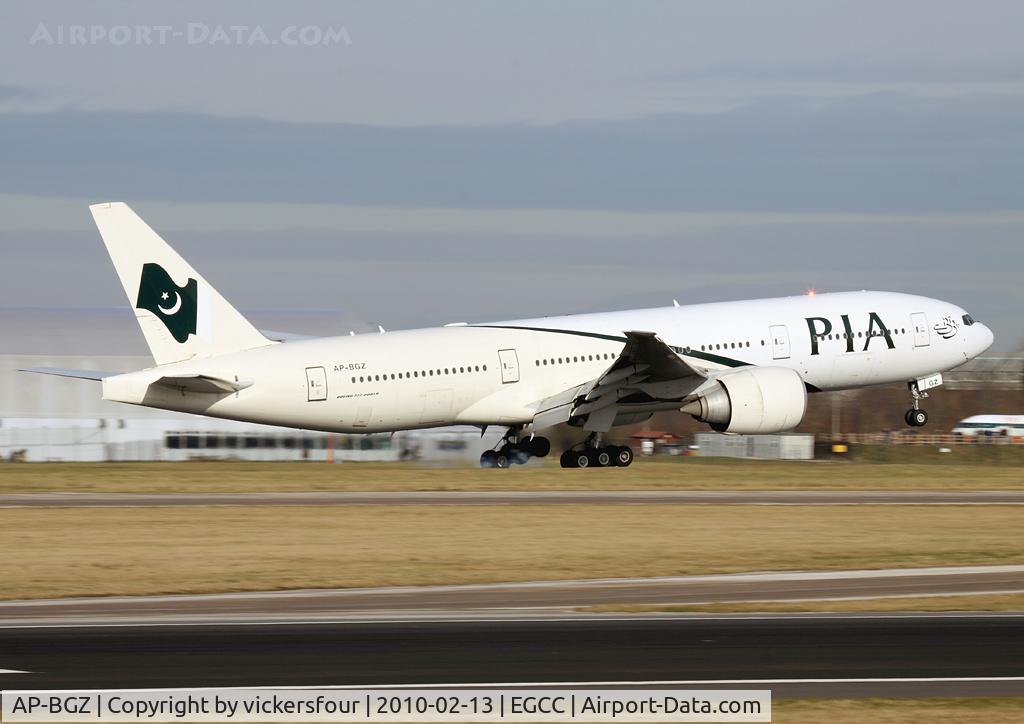 AP-BGZ, 2005 Boeing 777-240/LR C/N 33782, PIA