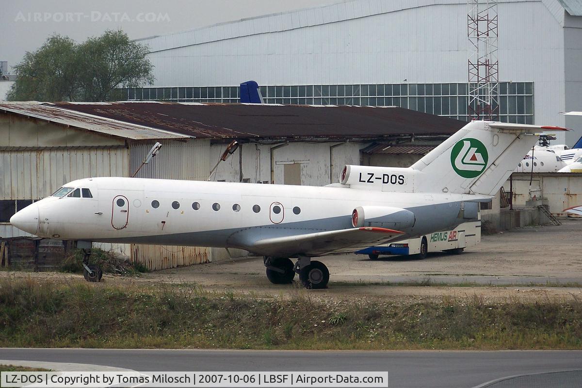 LZ-DOS, Yakovlev Yak-40 C/N 9231423, 
