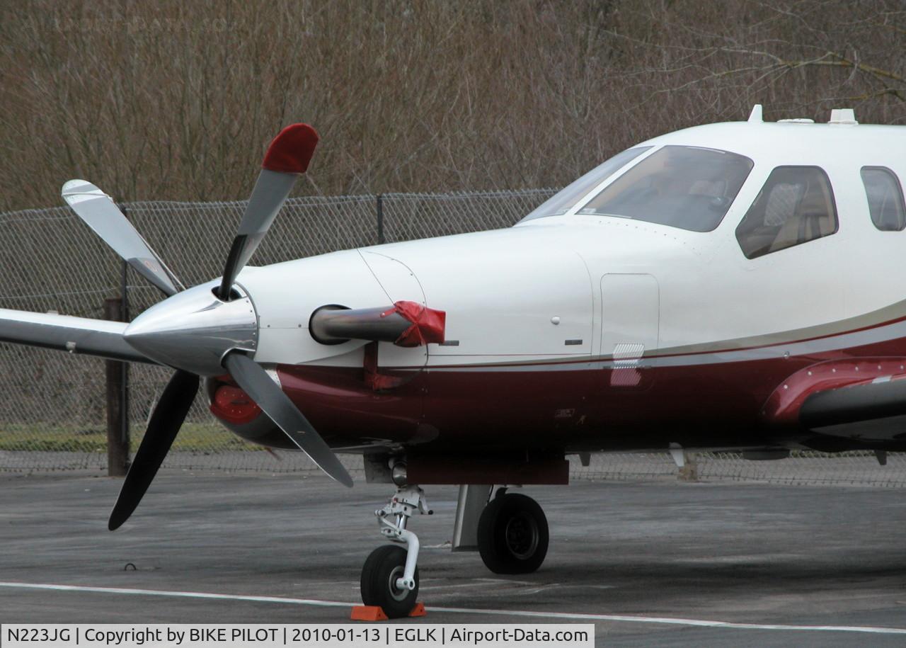 N223JG, 2007 Socata TBM-700 C/N 406, VISITING TBM700 PARK AT THE TERMINAL