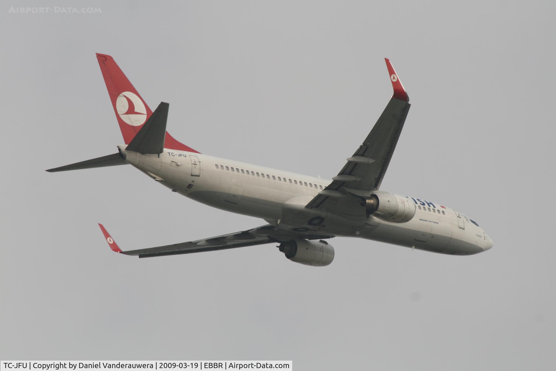 TC-JFU, 1999 Boeing 737-8F2 C/N 29781, Flight TK1938 is taking off from RWY 07R