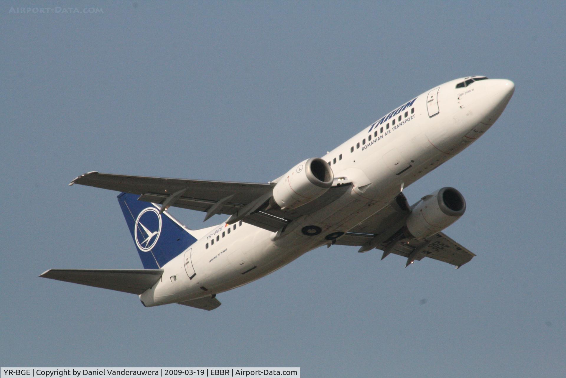 YR-BGE, 1994 Boeing 737-38J C/N 27395/2671, Flight RO372 is taking off from RWY 07R