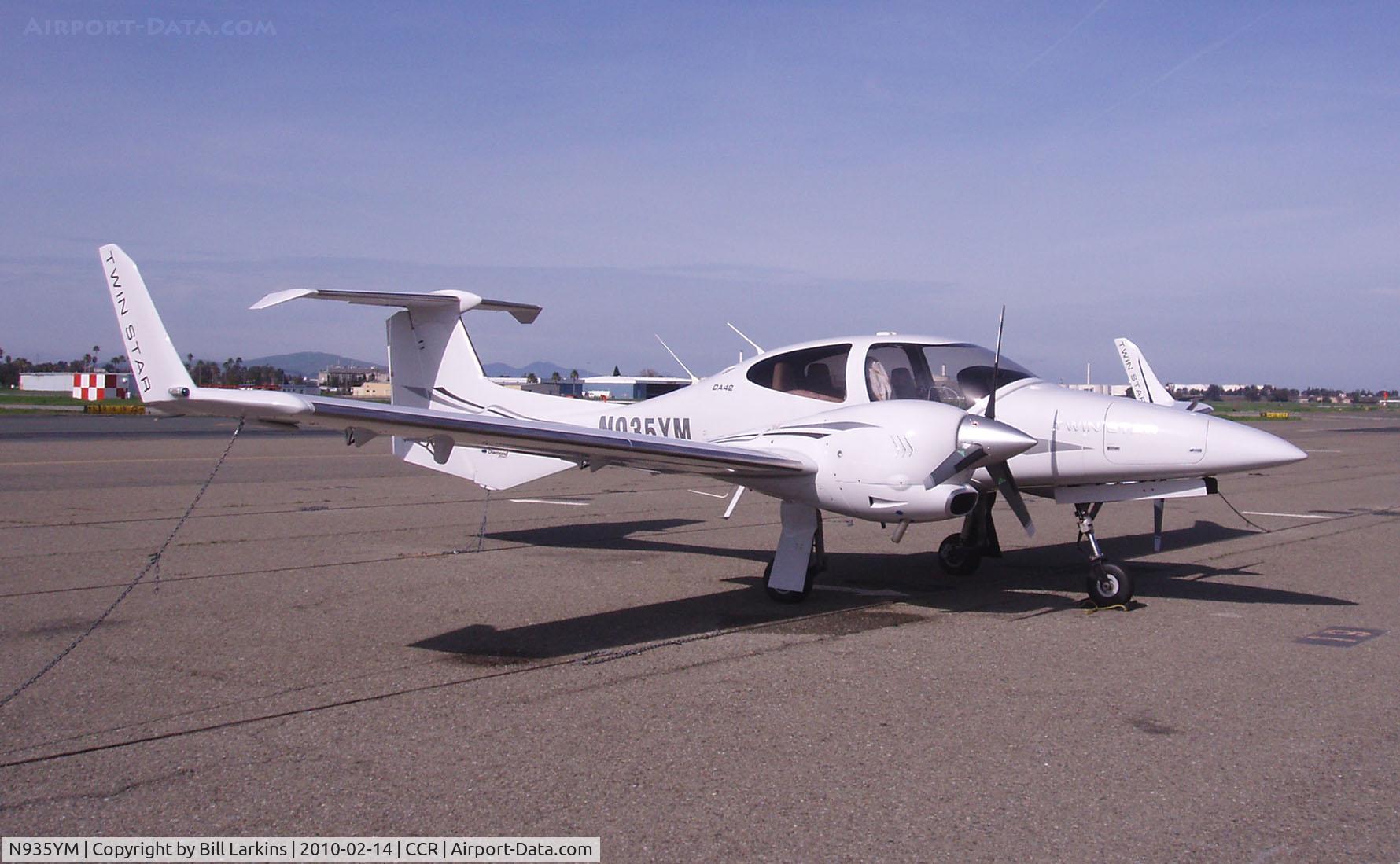 N935YM, 2007 Diamond DA-42 Twin Star C/N 42.AC077, Beautiful design