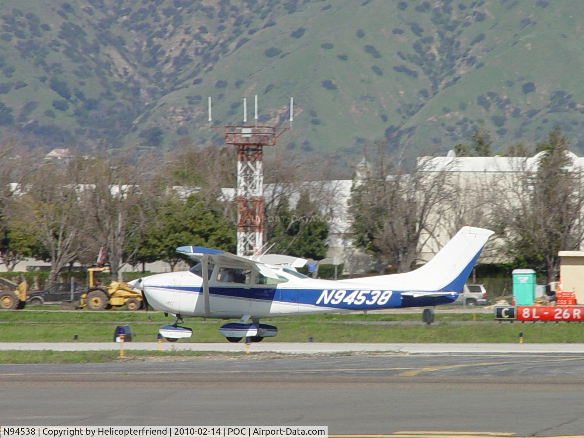 N94538, 1978 Cessna 182Q Skylane C/N 18266436, Touched down 26L and rolling out
