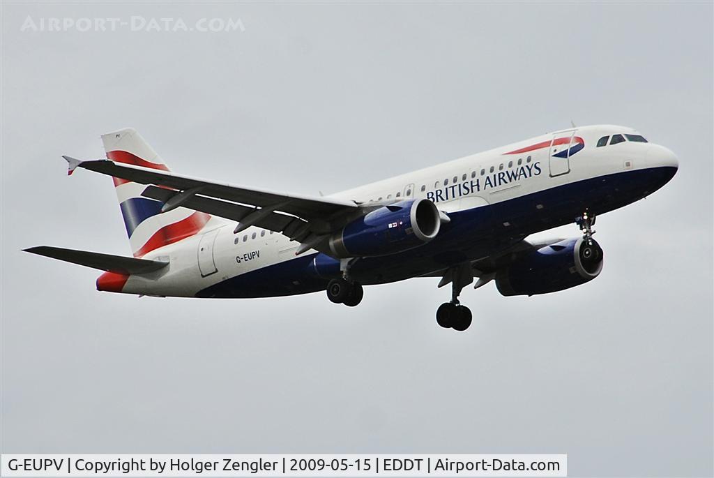 G-EUPV, 2001 Airbus A319-131 C/N 1423, Floating down on TXL