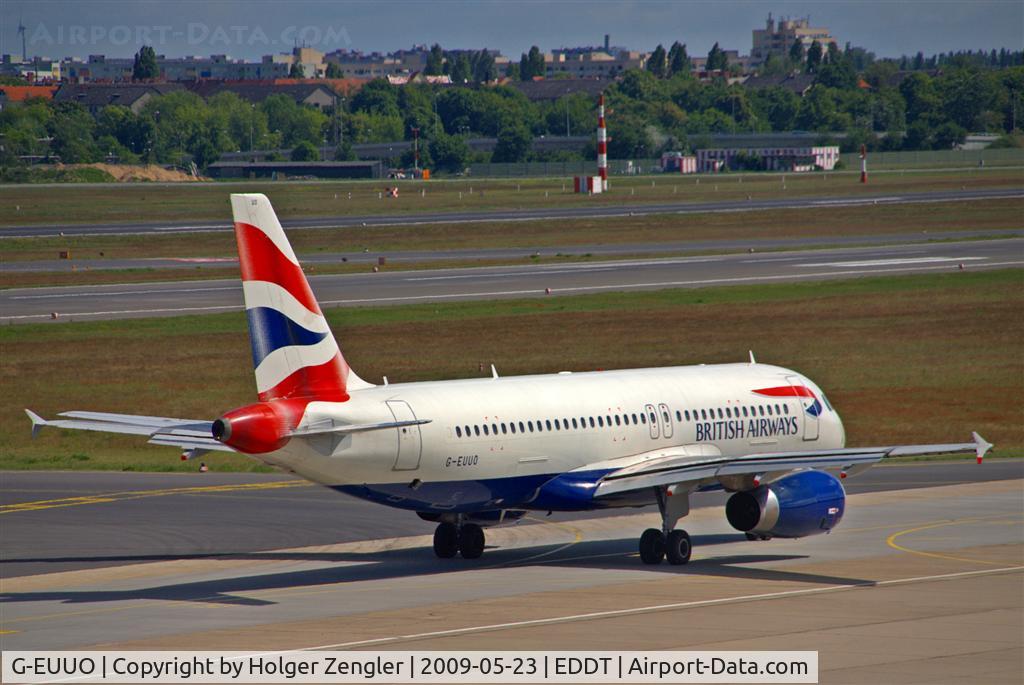 G-EUUO, 2003 Airbus A320-232 C/N 1958, Lining up for take off