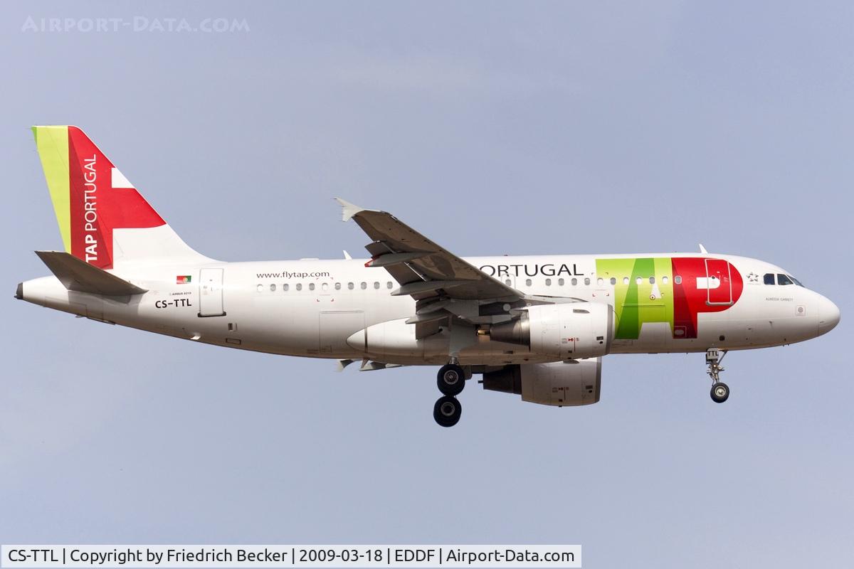 CS-TTL, 1999 Airbus A319-111 C/N 1100, short final RW07R