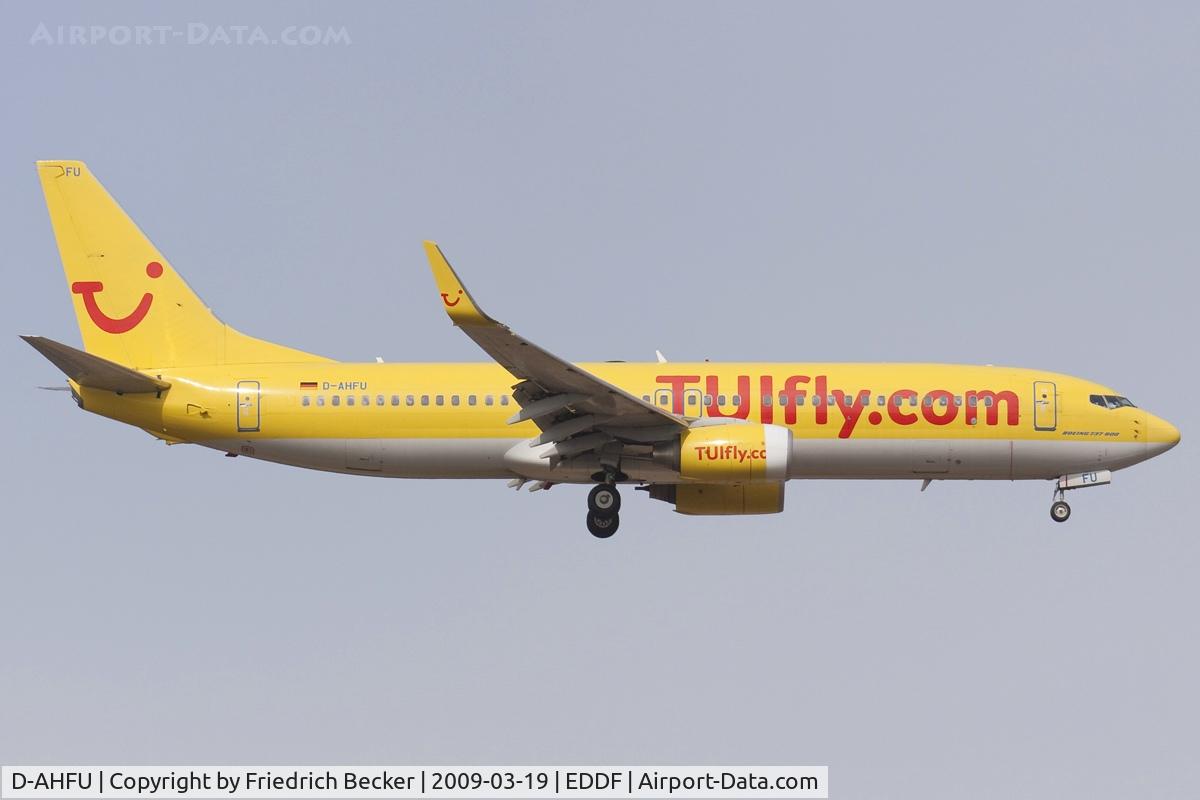 D-AHFU, 2000 Boeing 737-8K5 C/N 30414, short final RW07R
