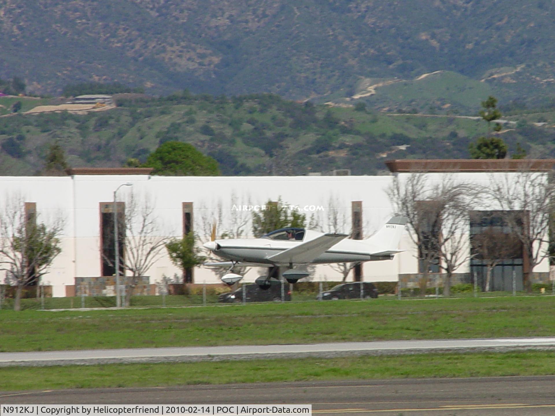 N912KJ, 2000 Aero Designs Pulsar XP912 C/N 349, Taking off from runway 26L
