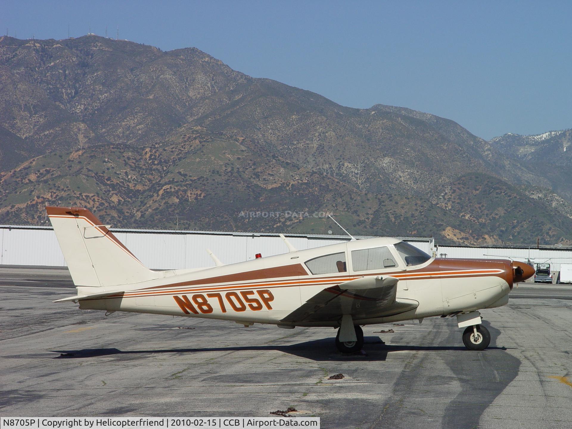 N8705P, 1965 Piper PA-24-260 C/N 24-4152, Parked