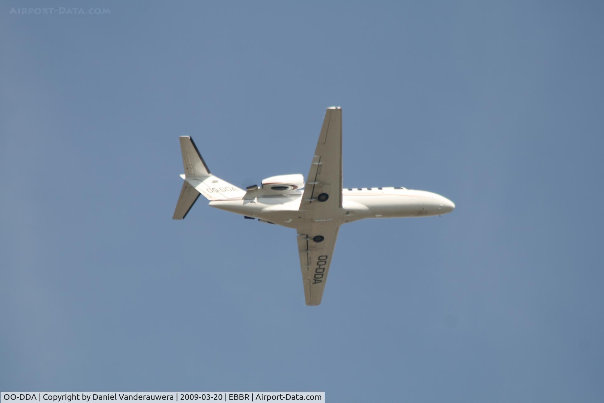 OO-DDA, 2002 Cessna 525A CitationJet CJ2 C/N 525A-0164, Taking off from RWY 07R