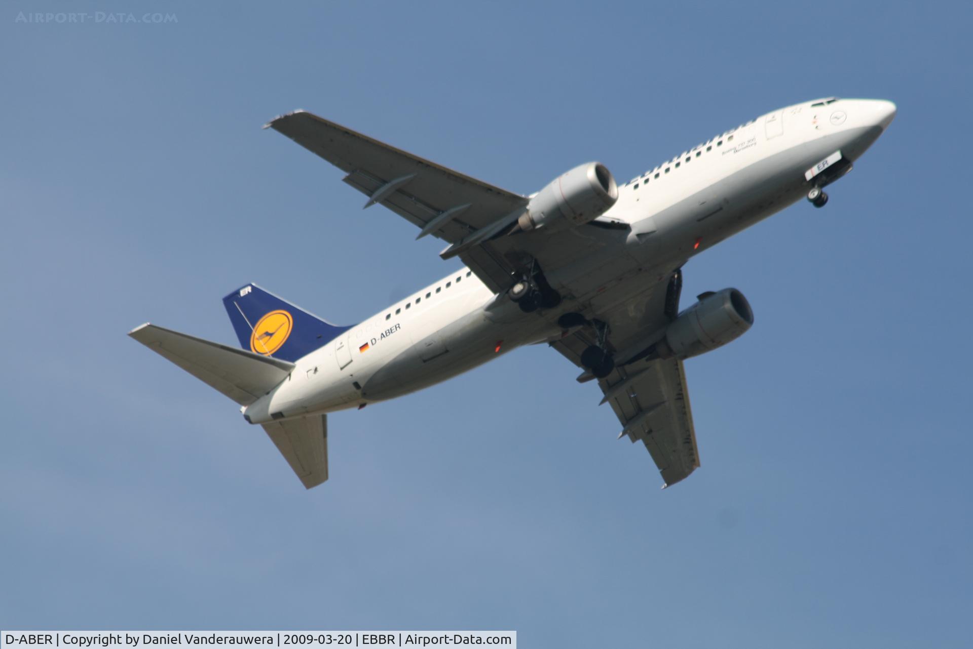 D-ABER, 1992 Boeing 737-330 C/N 26431, Flight LH4573 is taking off from RWY 07R