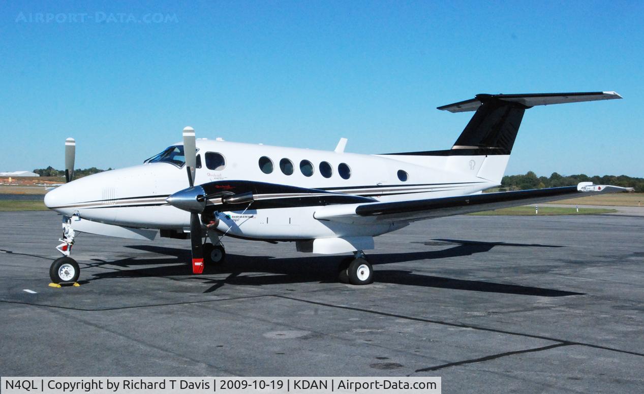 N4QL, 1981 Beech B200 King Air C/N BB-942, 1981 Beech B200 in Danville Va.