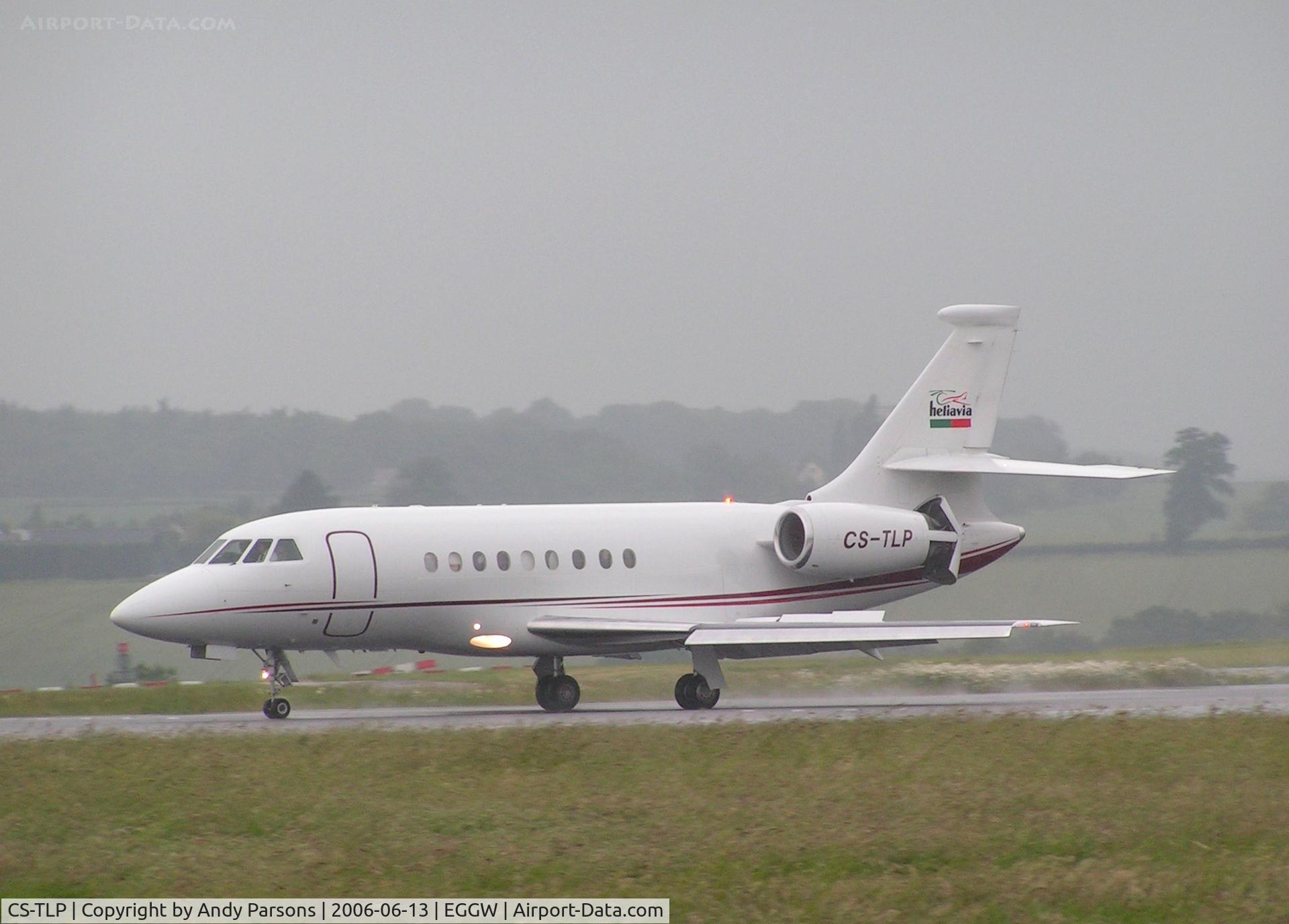 CS-TLP, 2004 Dassault Falcon 2000EX C/N 39, Landing at Luton