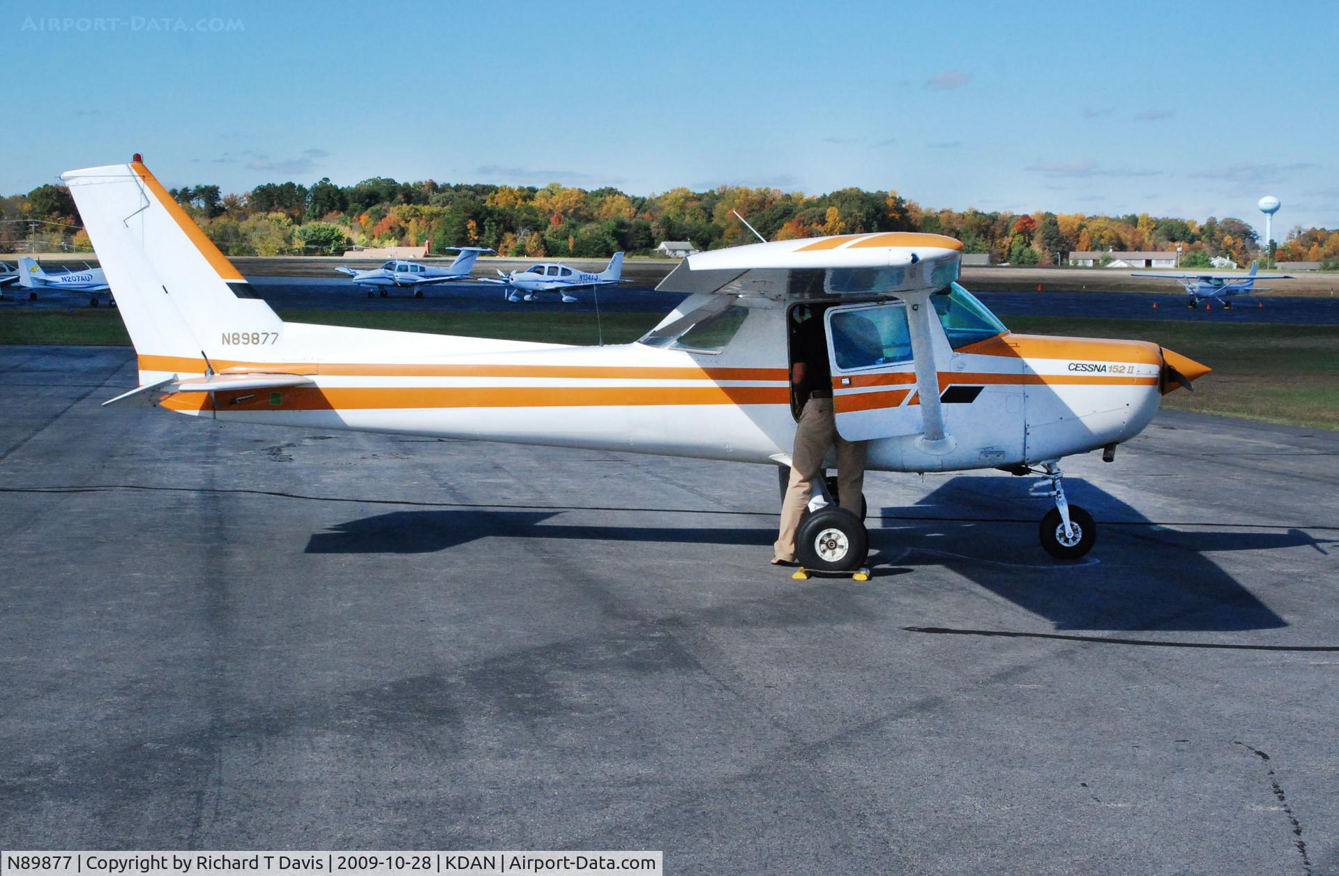 N89877, 1978 Cessna 152 C/N 15282900, 1978 Cessna 152 in Danville Va.