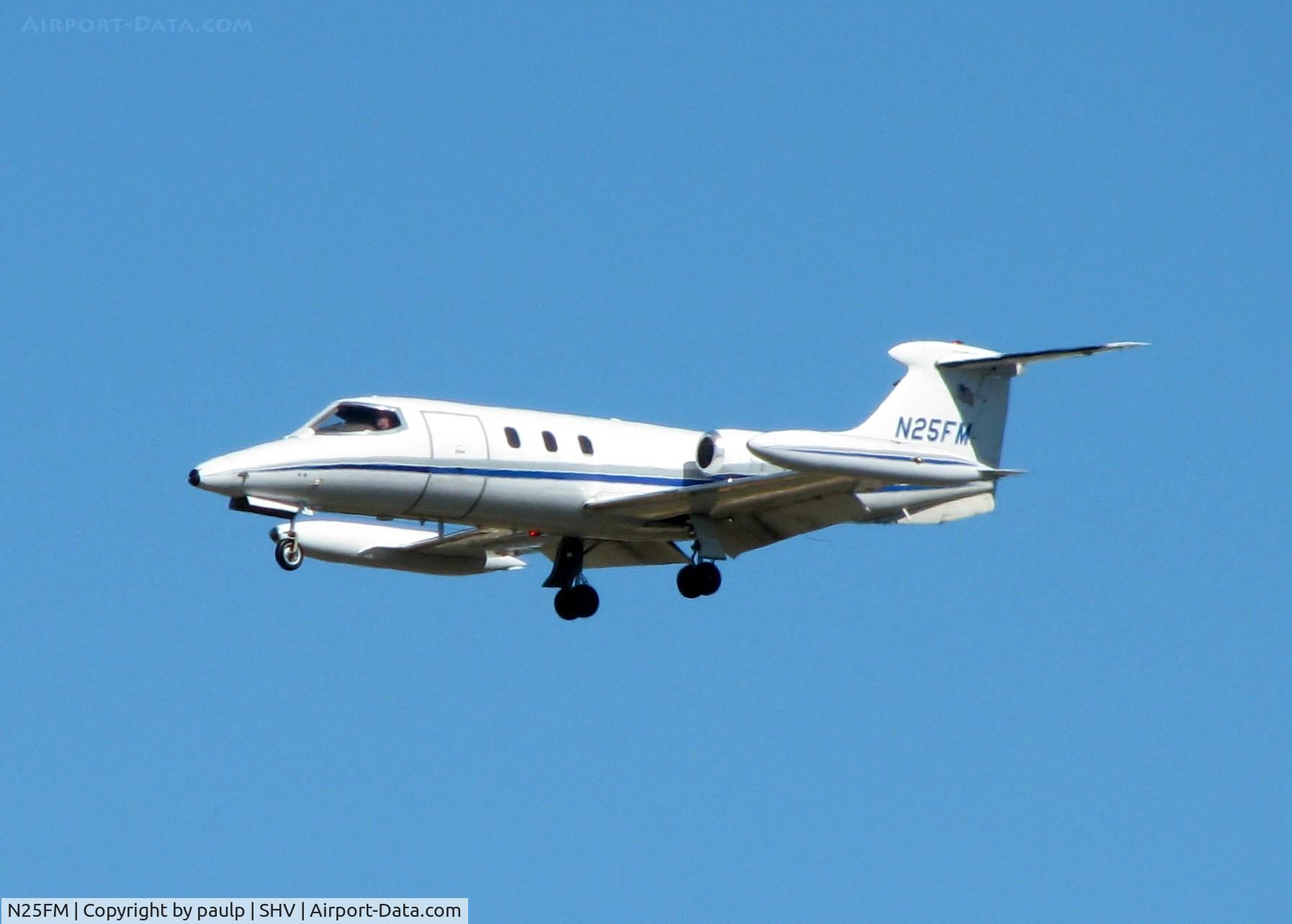 N25FM, 1970 Gates Learjet 25 C/N 25-063, Landing on 23 at Shreveport Regional.